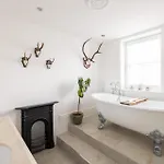 Holiday home Host & - Ranworth Ravenscar